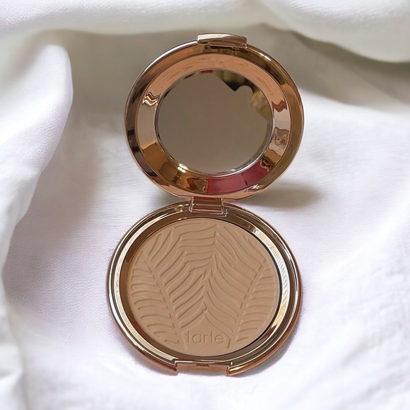 TARTE AMAZONIAN CLAY BLURRING POWDER FOUNDATION- 26N Medium- Neutral - Picture 1 of 3